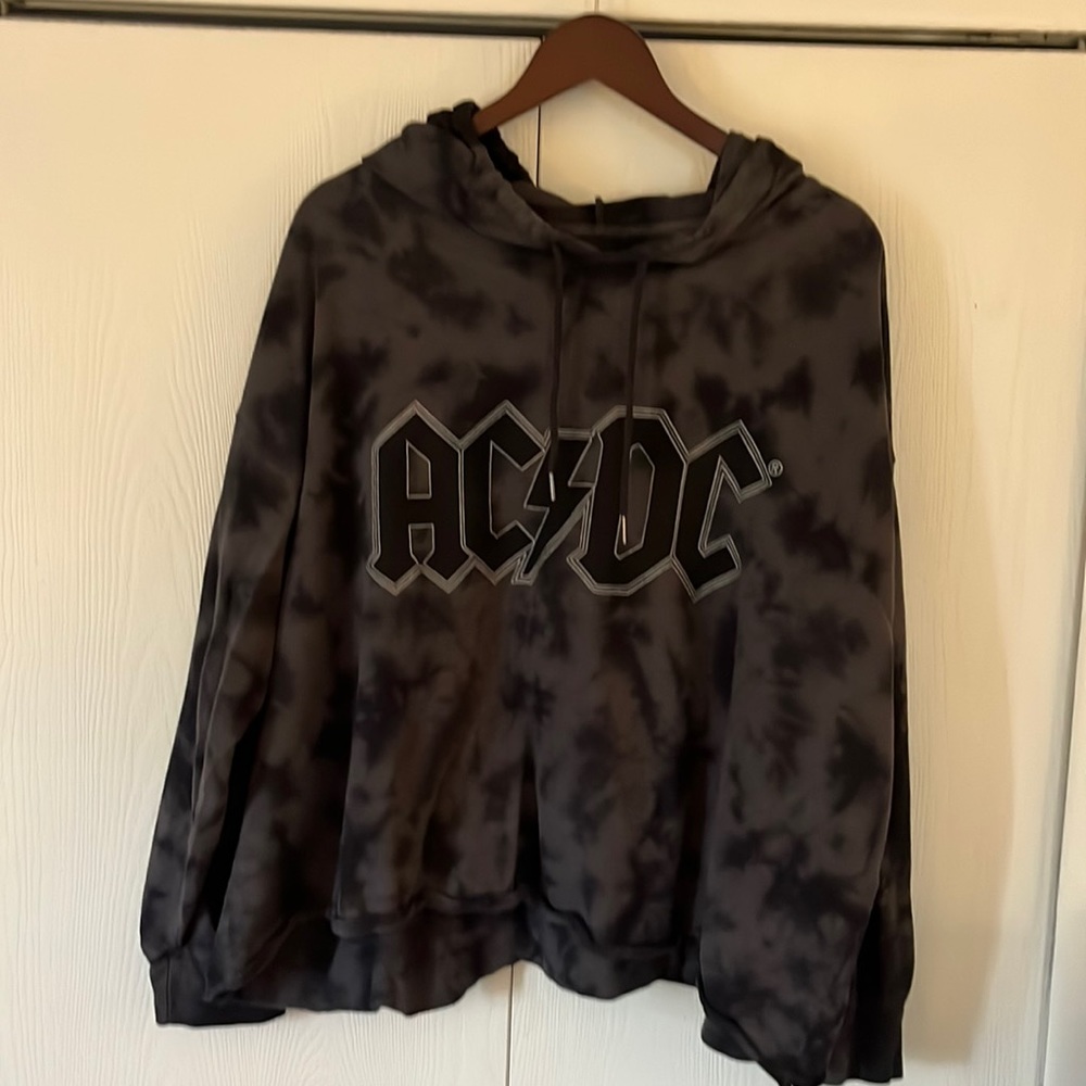 Crop top hoodie ac/dc graphic